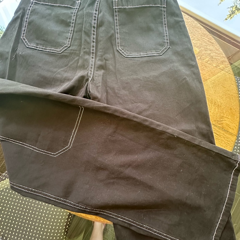 Black Wide-Leg Contrast Stitch Cargo Pants size 8 NWT - Picture 11 of 11